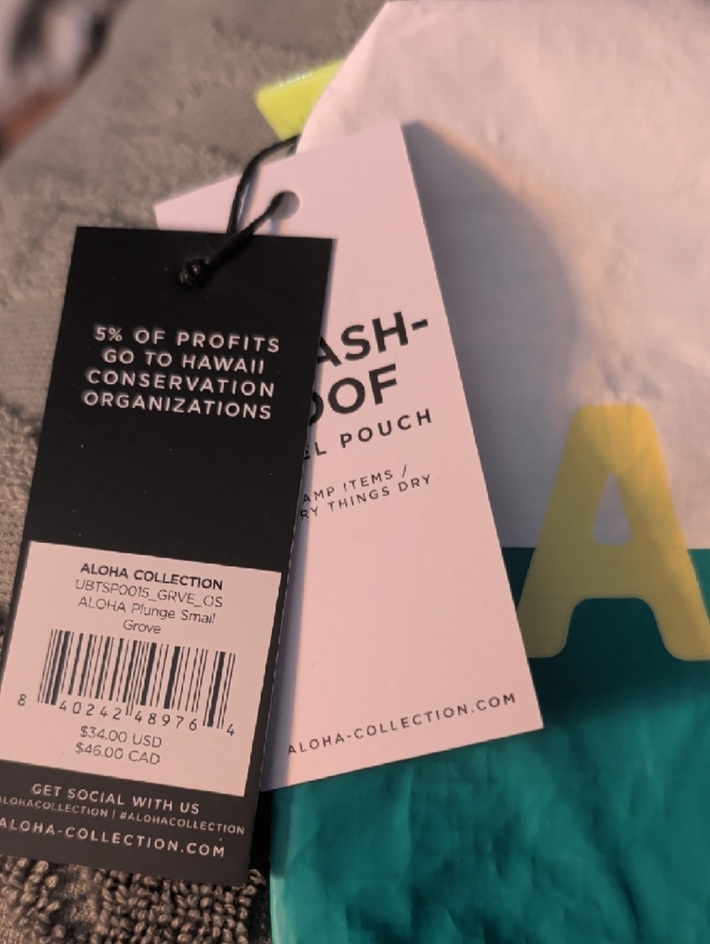ALOHA Collection Green Yellow White Plunge Colorblock Small Zipper Bag NWT - Picture 3 of 4